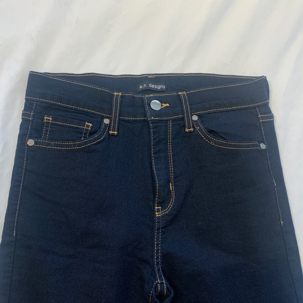 a.n. Designs dark wash jeans size 6